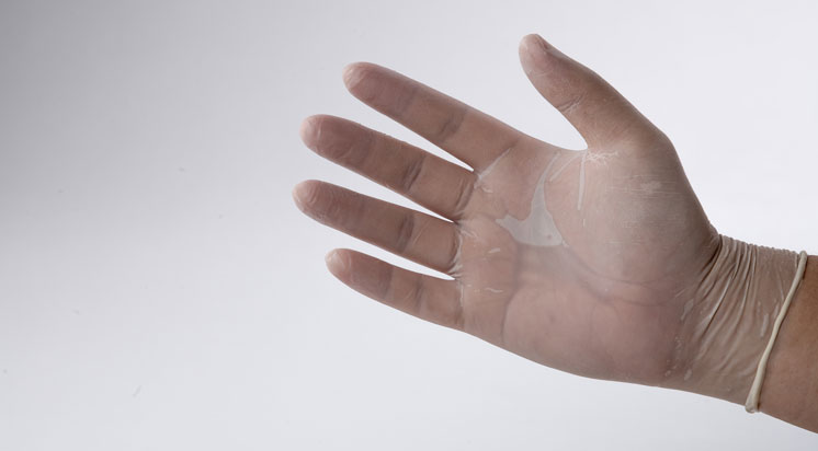 disposable-latex-gloves.png